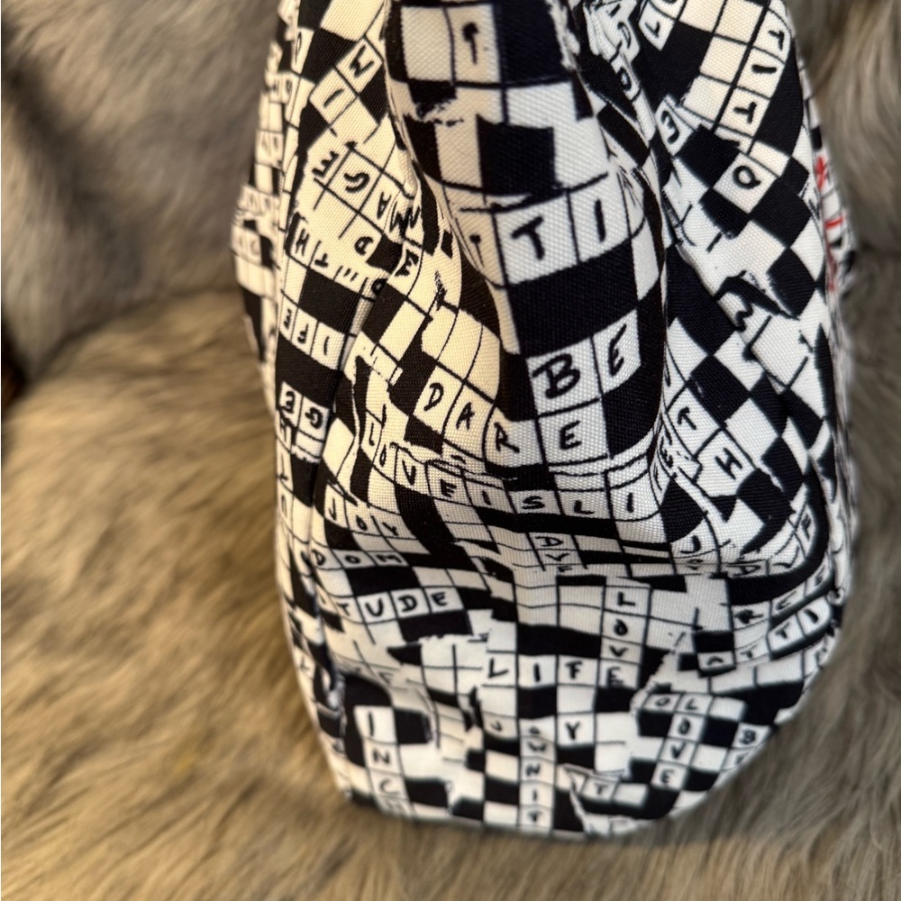 PRICE FIRM Diane Von Furstenberg Crossword Print Tote - Picture 7 of 9